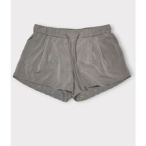 Size 10 - Lululemon Stroll at Sundown Short 3"